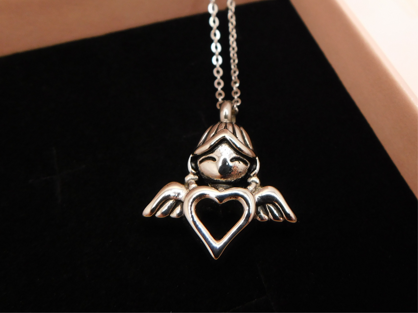 Little angel urn pendant