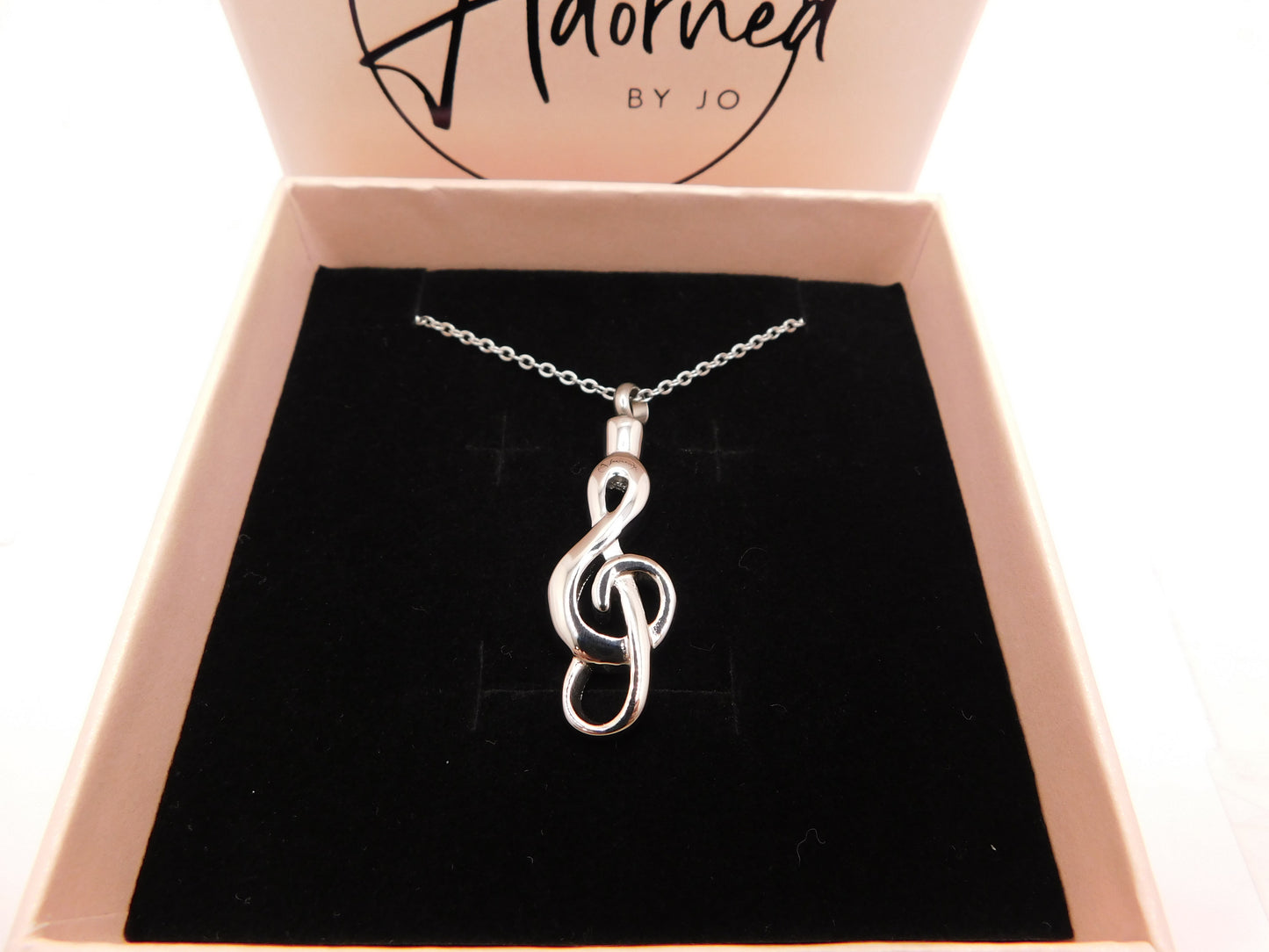 Treble clef urn pendant